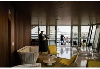 The lounge bar has a balcony overlooking Quai Camille Rayon, where berths with long leases are available