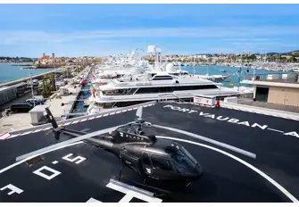 There's a helipad for express transfers from nearby Nice airport