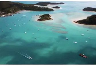 The Whitsundays Islands are the best for island hopping&nbsp;