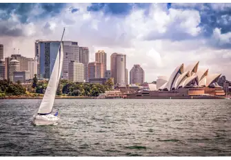 Sail along the Sydney Harbour and admire the famous landmarks along the way