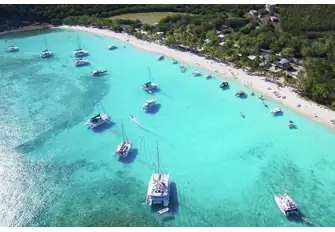 White Bay, on the south coast of Jost Van Dyke, BVI, is home to the famous Soggy Dollar Bar