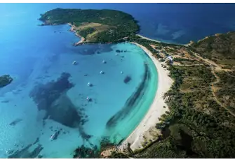 Crystal clear waters in this beautiful sheltered bay in the south east