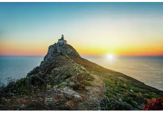 Visit the Palagruža lighthouse and admire the stunning Croatian sunsets
