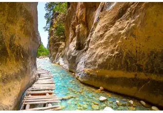 This entire gorge, 16km in length, was carved out over millennia by the river