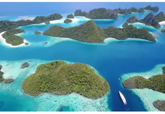 Thousands of rainforested islands and underwater scenery that more than justifies the tag Coral Triangle