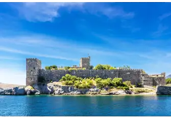 The Bodrum Castle contains cultural assets that date back to the 4th century B.C. and Ottoman period