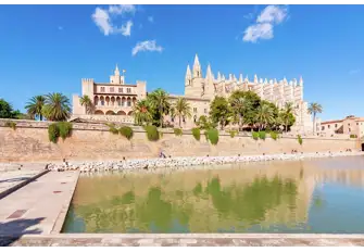 Just to the west of Le Seu is the Royal Palace of La Almudaina