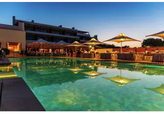 Indulge in Smeralda's al fresco dining at a range of restaurants on club grounds