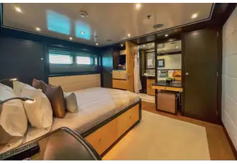 One of two lower deck double suites. A further twin suite with pullman berth completes accommodation for nine guests in four en suite cabins