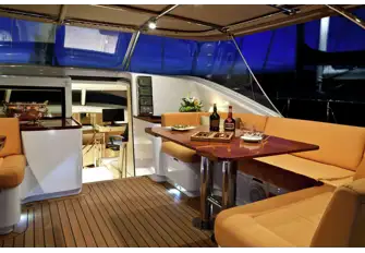 The large cockpit lounge can be fully enclosed