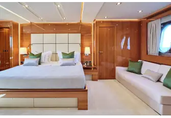 APMONIA’s full-beam master suite is impressively spacious