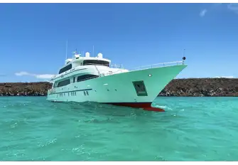 Length: 39.8m (130.5ft) | Guests: 12 in 8 cabins