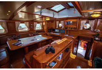 Dining and seating in the deck saloon