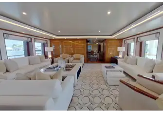 Her interior was revamped in a nautical style by Claudette Bonville