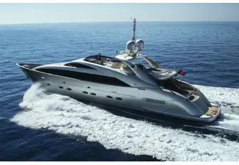 Sleek, stylish and fast, MATSU's draft of just 1.5m (4.9ft) makes her the perfect island-hopper