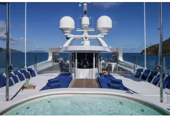 The sun deck has a jacuzzi and sunpads forward