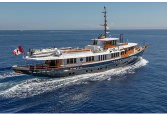 Length: 46.1m (151.2ft) | Guests: 8 in 4 cabins