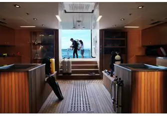 Lower deck dive room