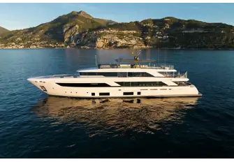 CUSTOM LINE NAVETTA 42