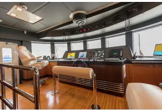 Excellent visibility from the bridge