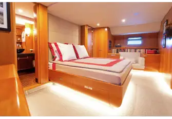 The inviting full-beam master cabin has plenty of storage and a generous en suite 