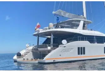 The swim platform is multi-purpose: as a main deck aft expansion, beach club and for tender recovery