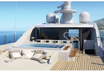 Sun deck with jacuzzi