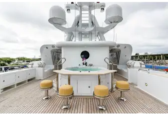 Six-person jacuzzi with sit up bar on the aft sun deck