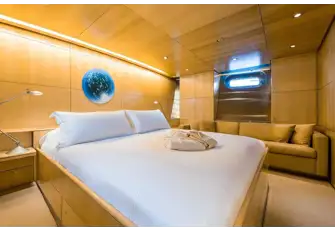 Full beam owner's suite