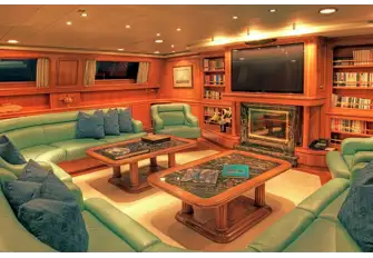 The huge main saloon with fireplace