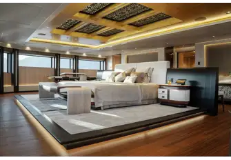 180-degree wraparound views in the owner's suite, which has its own private terrace