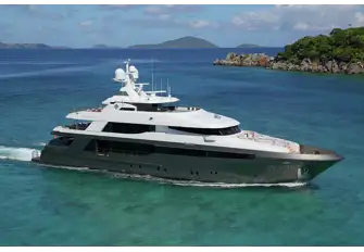 She has a top speed of 18 knots
