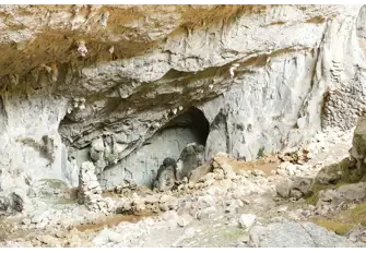 People had lived in these caves from 15th Century BC