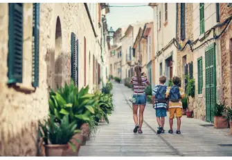 You can lose hours wandering round Alcucia's picturesque historic streets