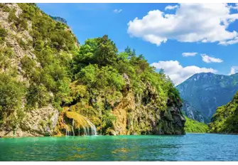 Spectacular scenery in the Verdon Gorge in the Alpes-de-Haute-Provence