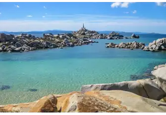 The natural beauty of the Lavezzi islands is plain to see, as is the monument to the wreck of the French frigate Sémillante, sunk in 1855, and Sardinia lies in the background