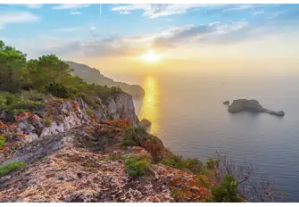 The tiny archipelago of Ses Margalides features arches, caves and marina life of all sorts
