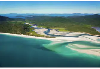 Experience the extraordinary natural beauty of Whitehaven Beach in the Whitsundays