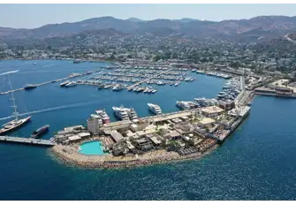 The marina has 620 berths up to 140m (460ft) in length