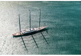 Charter rate: from EUR 420,000 per week