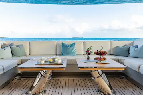 Main deck aft