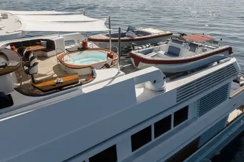 Sun deck jacuzzi